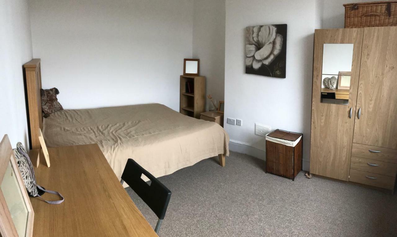 Beautiful Home, 3 Bedroom House Near Alton Towers, Wedgwood Museum, Universities 莱姆河下游的纽卡尔斯 外观 照片