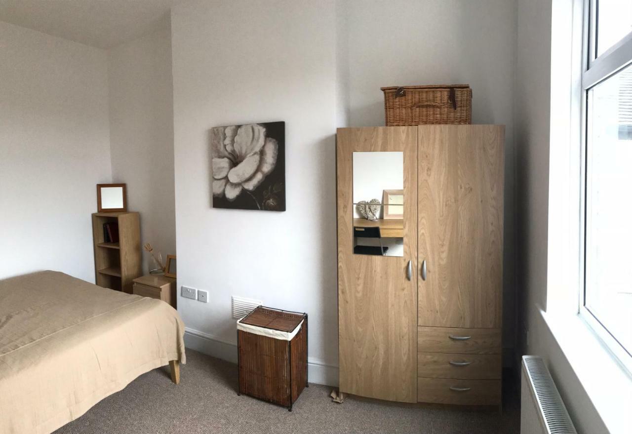 Beautiful Home, 3 Bedroom House Near Alton Towers, Wedgwood Museum, Universities 莱姆河下游的纽卡尔斯 外观 照片
